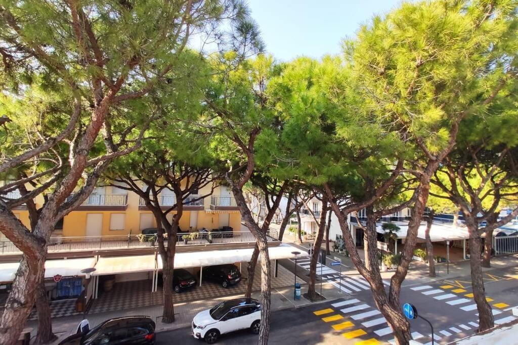 Ferienwohnung Delta D Piazza Marina- 50 Mt Dal Mare - Immobil Relax Lido di Jesolo Exterior foto
