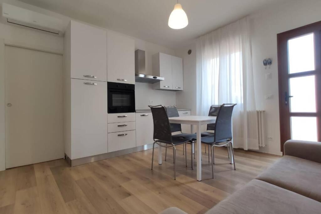 Ferienwohnung Delta D Piazza Marina- 50 Mt Dal Mare - Immobil Relax Lido di Jesolo Exterior foto